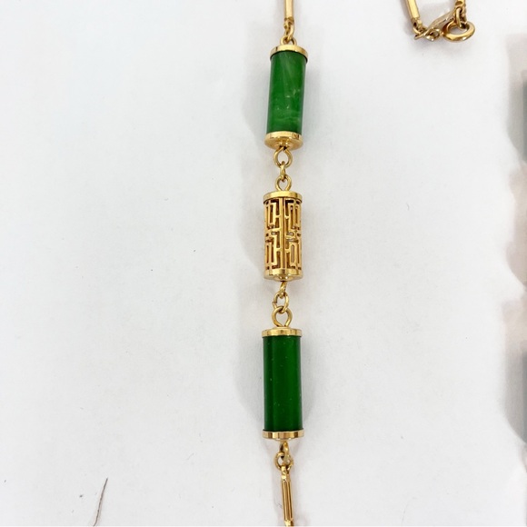 Sarah Coventry Oriental Lanterns Gold & Faux Jade Necklace 1978 Vintage - Picture 2 of 3